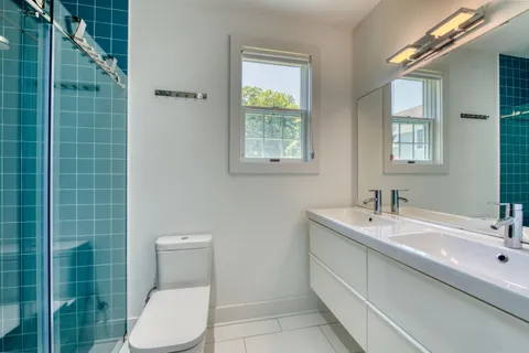 329 Little Plains Road, Southampton, NY 11968