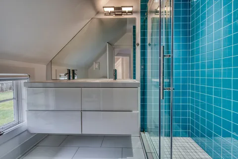 329 Little Plains Road, Southampton, NY 11968