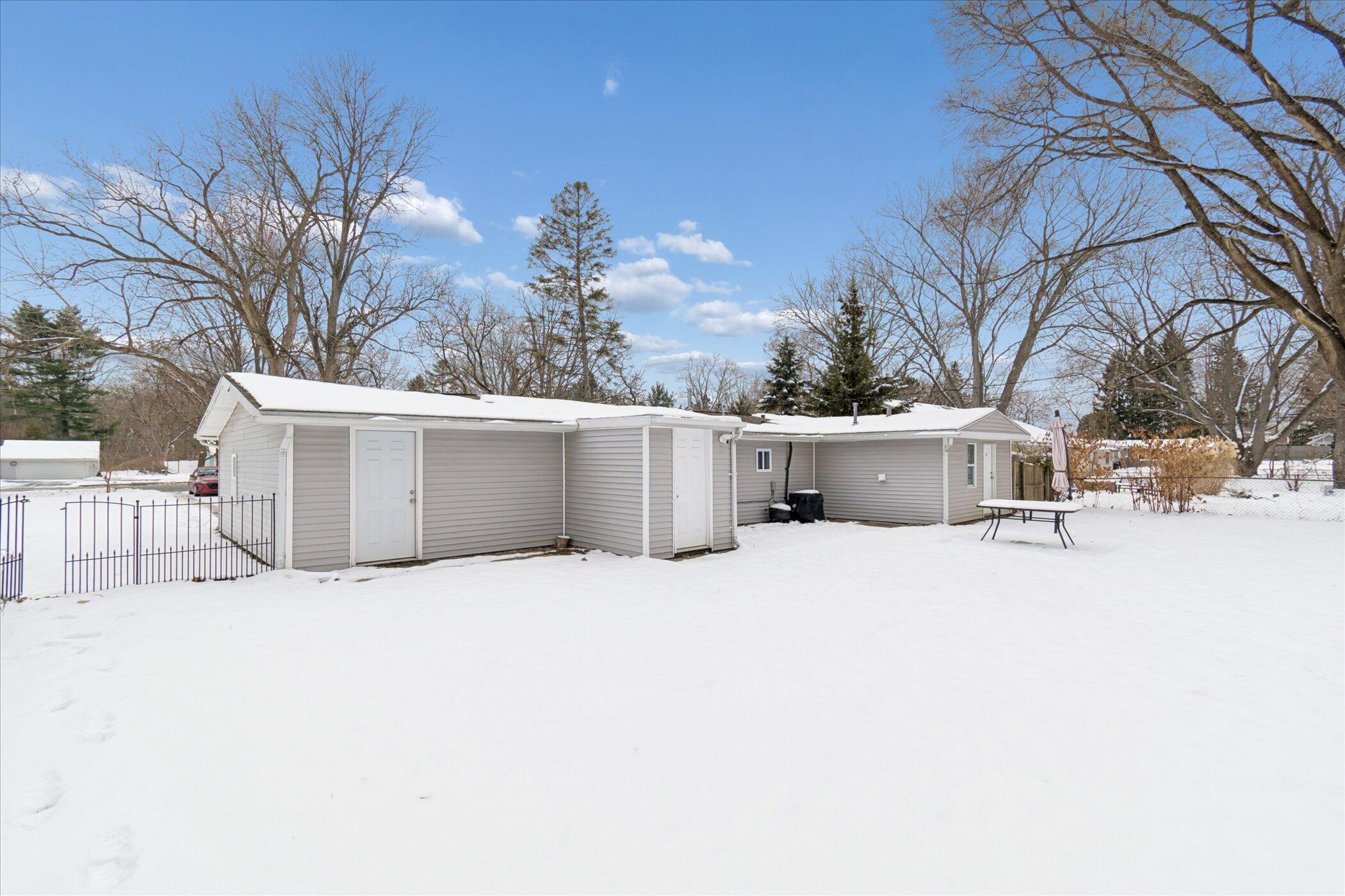 1360 Decker Road Walled Lake, MI 48390 - Photo 31 of 35 32-1360 Decker Rd Walled Lake, MI 48390