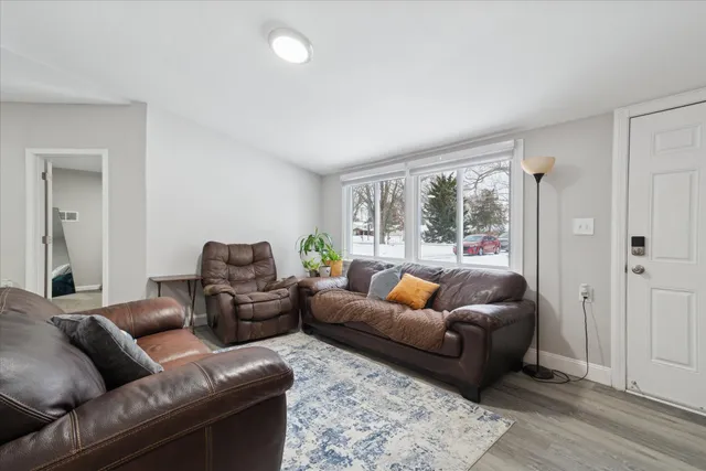 $270,000 | 1360 Decker Road, Walled Lake, MI 48390