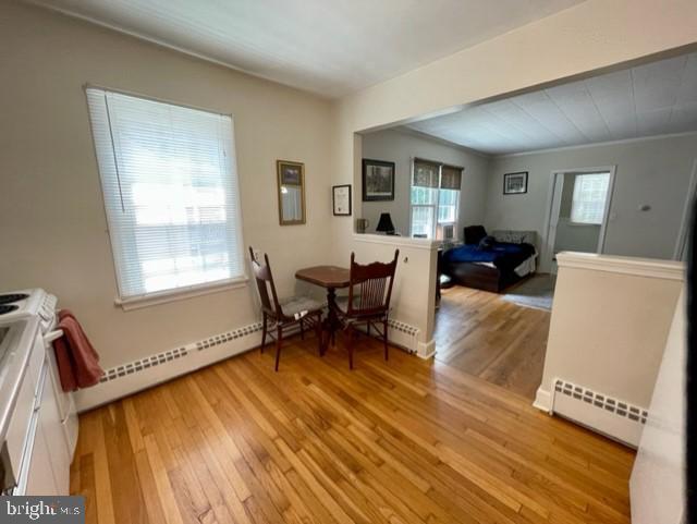 225 B Dewey Drive, Unit B Annapolis, MD 21401 - Photo 9 of 15 a living room with furniture and a window