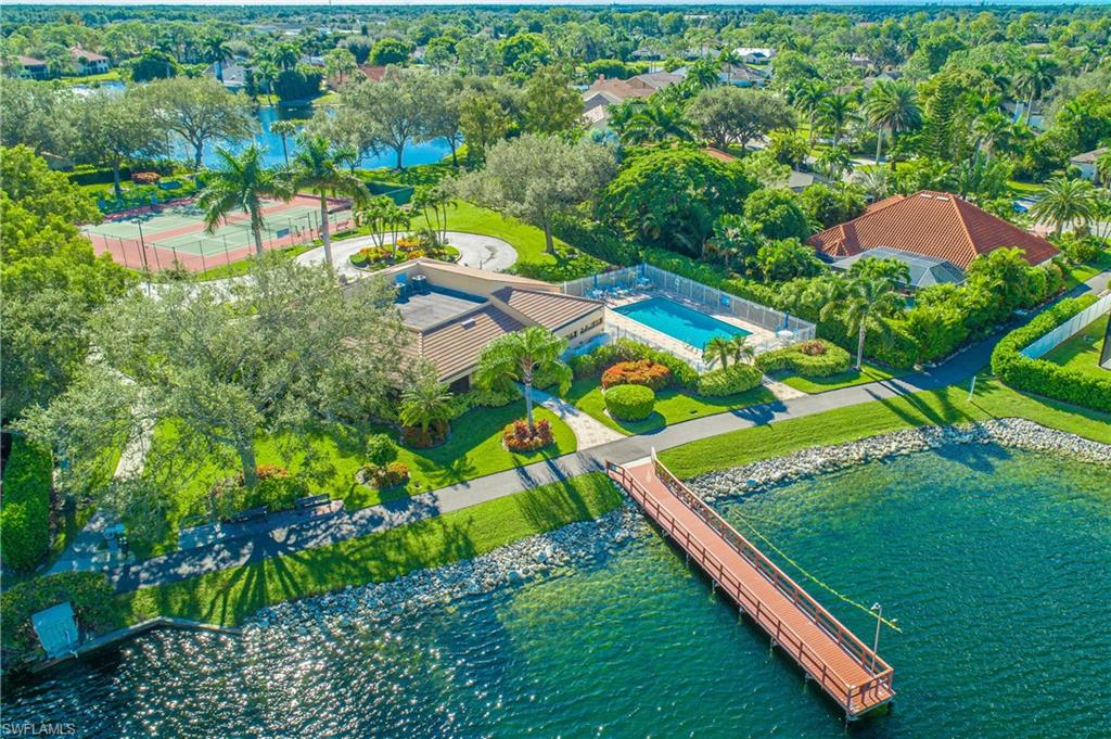 541 Windsor Square, Unit 202 Naples, FL 34104 - Photo 36 of 36 a view of an outdoor space