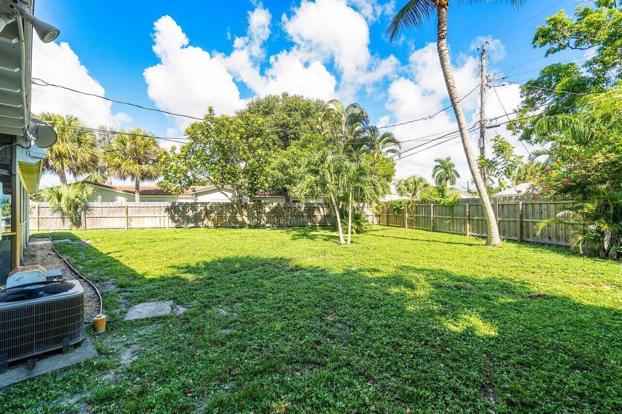 139 Prospect Road Lantana, FL 33462 - Photo 33 of 38 030-139ProspectRoad-Lantana-FL-33462-SMA