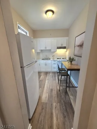 $2,050 | 579 Belleville Avenue, Unit 8, Belleville, NJ 07109