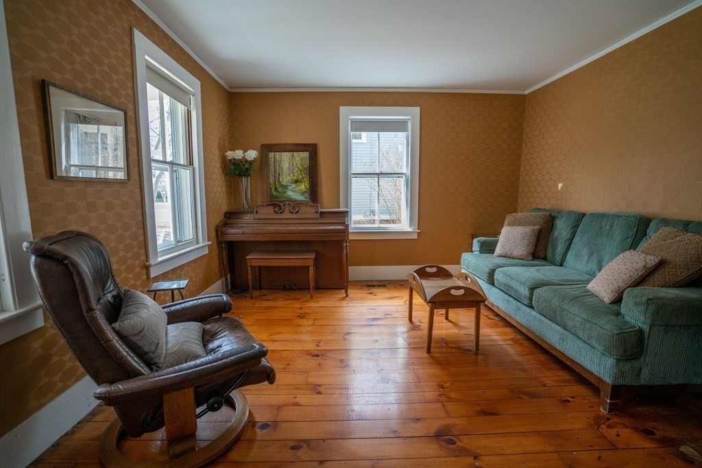 77 McClellan Street Amherst, MA 01002 - Photo 13 of 30 Gallery Image 13