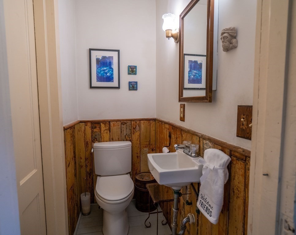 77 McClellan Street Amherst, MA 01002 - Photo 15 of 30 Gallery Image 15
