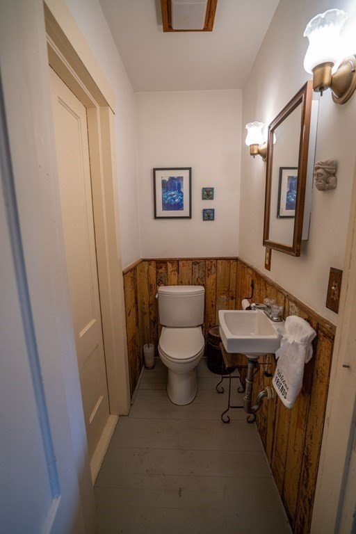 77 McClellan Street Amherst, MA 01002 - Photo 16 of 30 Gallery Image 16