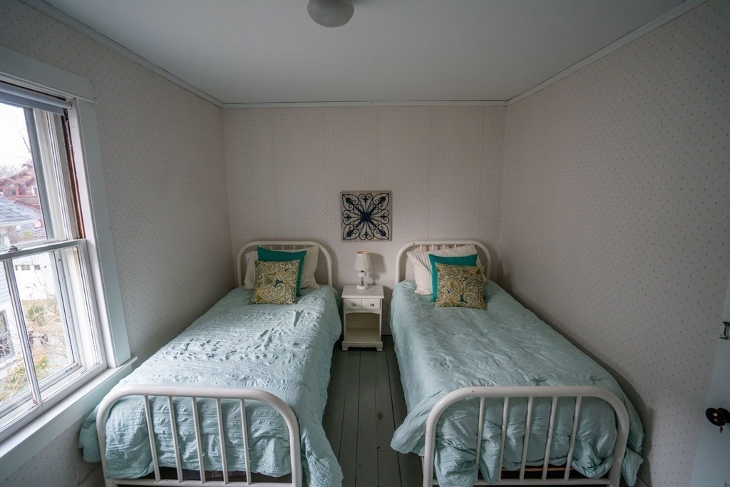 77 McClellan Street Amherst, MA 01002 - Photo 26 of 30 Gallery Image 26