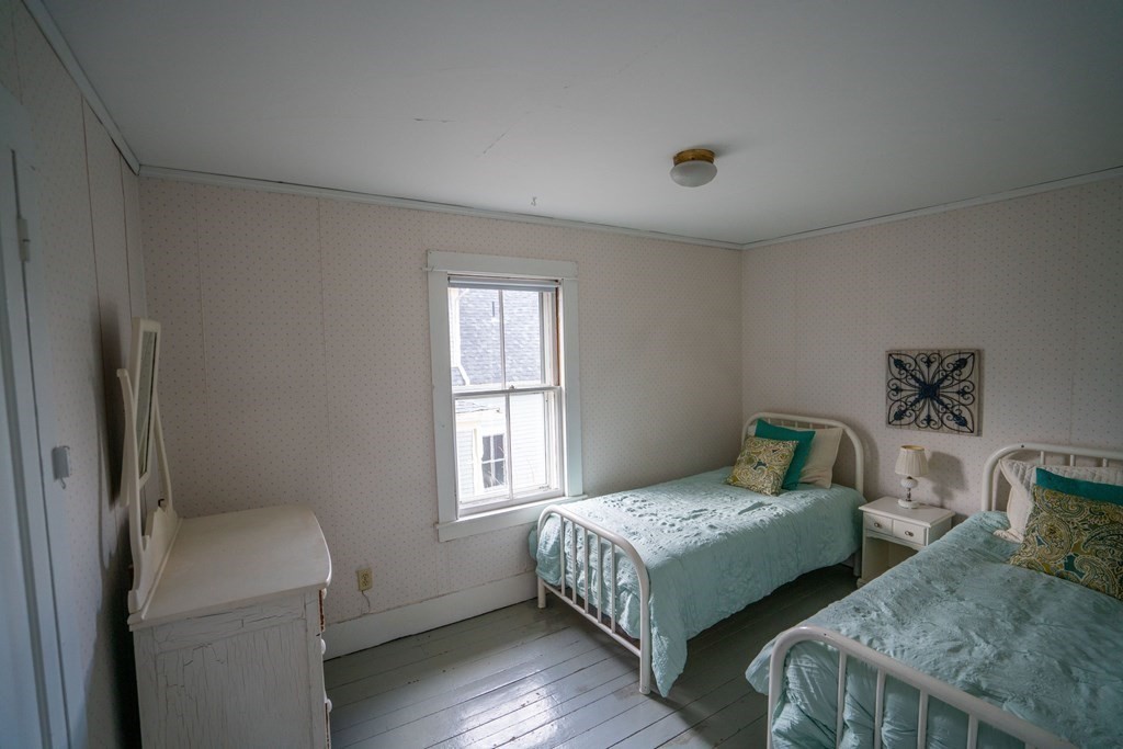 77 McClellan Street Amherst, MA 01002 - Photo 27 of 30 Gallery Image 27