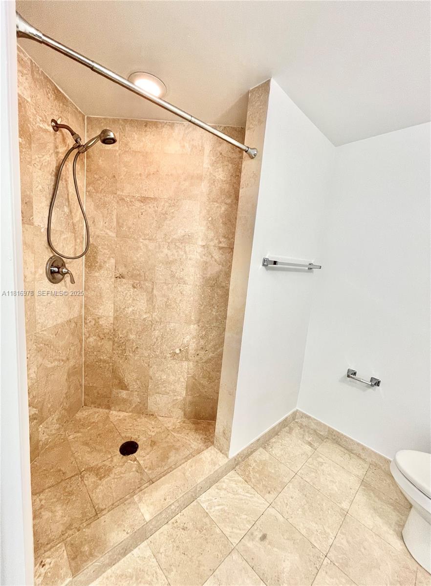 350 South Miami Avenue, Unit 1103 Miami, FL 33130 - Photo 21 of 32 a bathroom with a shower