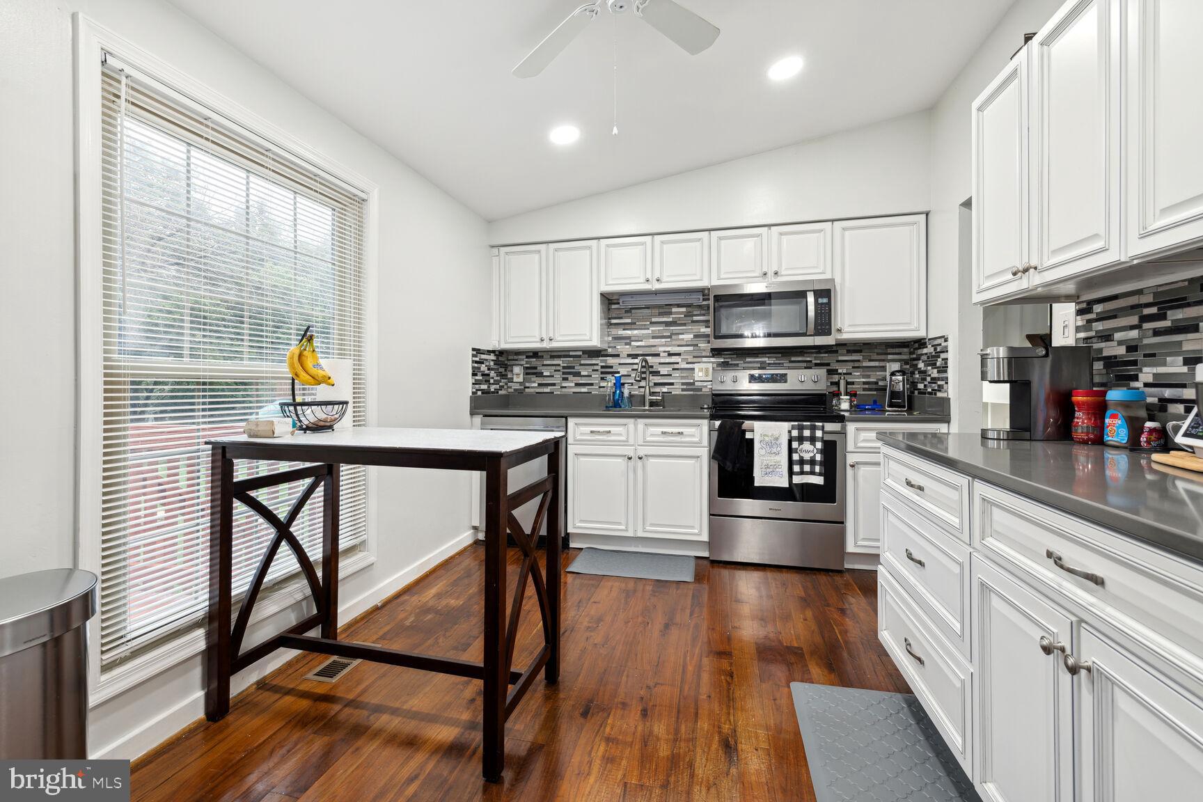 6375 Scarlet Petal Columbia, MD 21045 - Photo 7 of 25 Kitchen