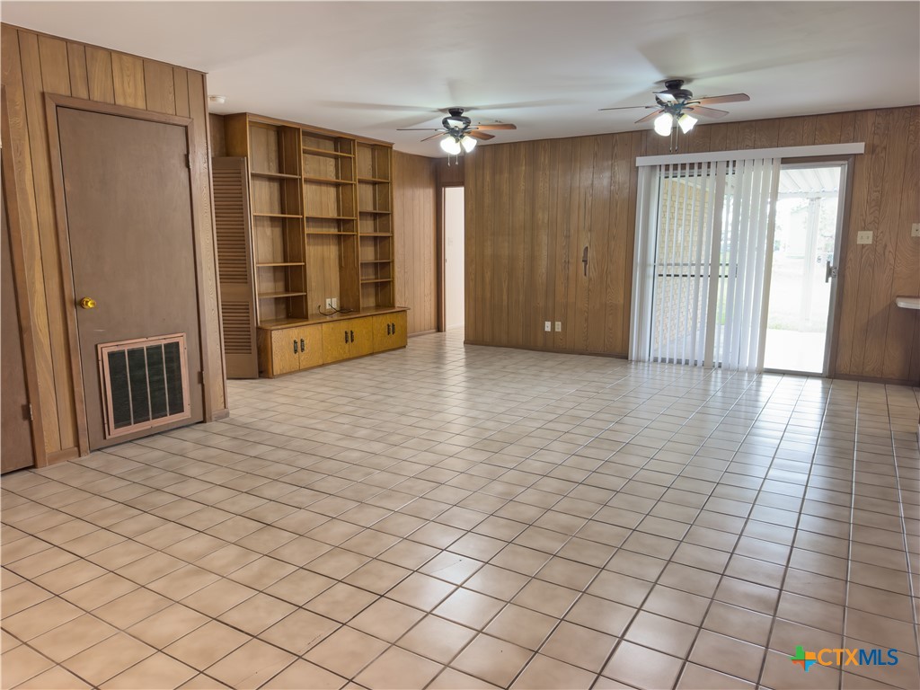 604 Cannon Road Victoria, TX 77904 - Photo 11 of 37