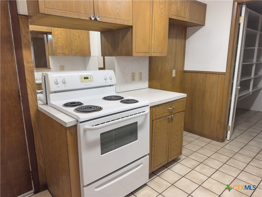 604 Cannon Road Victoria, TX 77904 - Photo 18 of 37