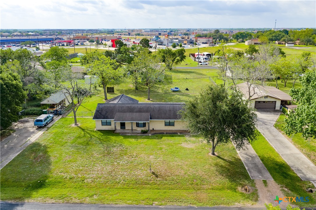 604 Cannon Road Victoria, TX 77904 - Photo 6 of 37