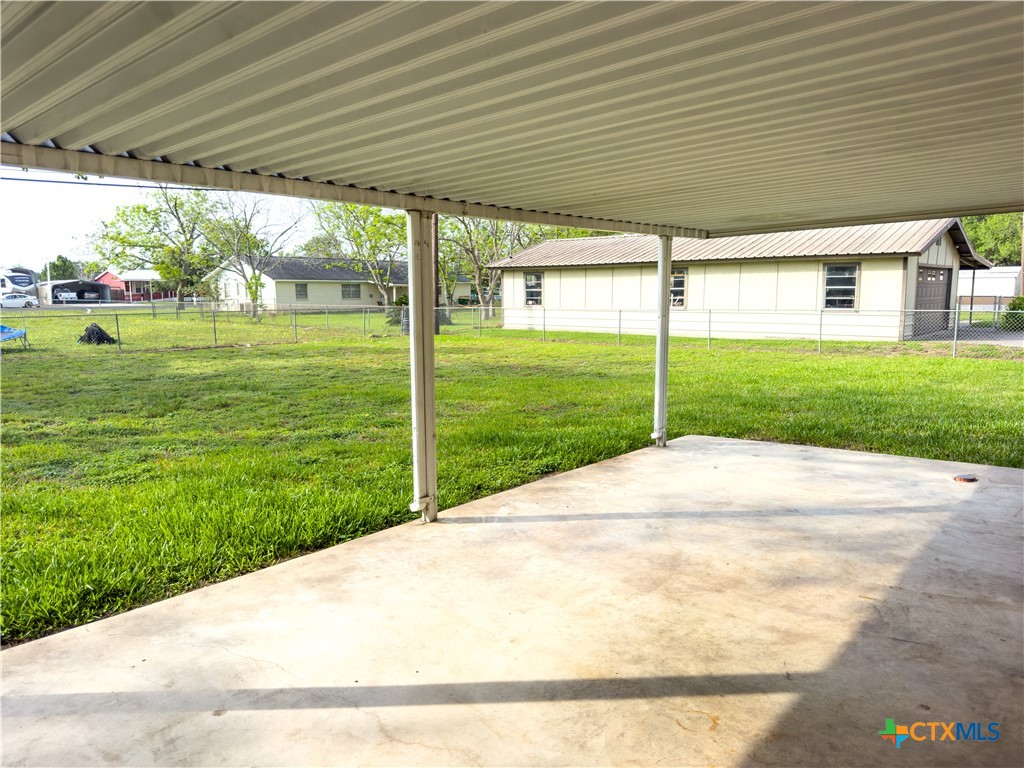604 Cannon Road Victoria, TX 77904 - Photo 9 of 37