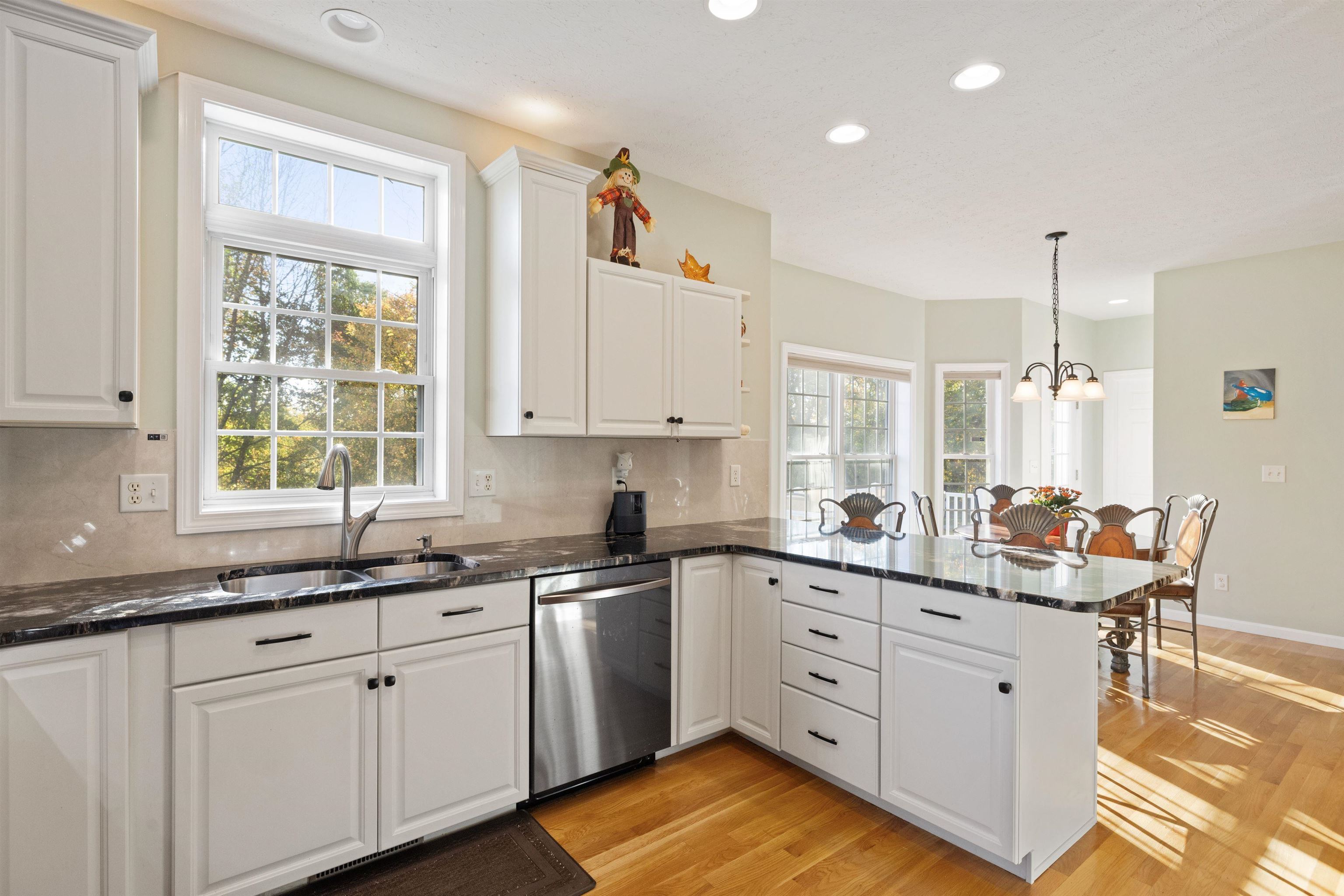 20 Summit Road Bedford, NH 03110 - Photo 15 of 45 Gallery Image 15