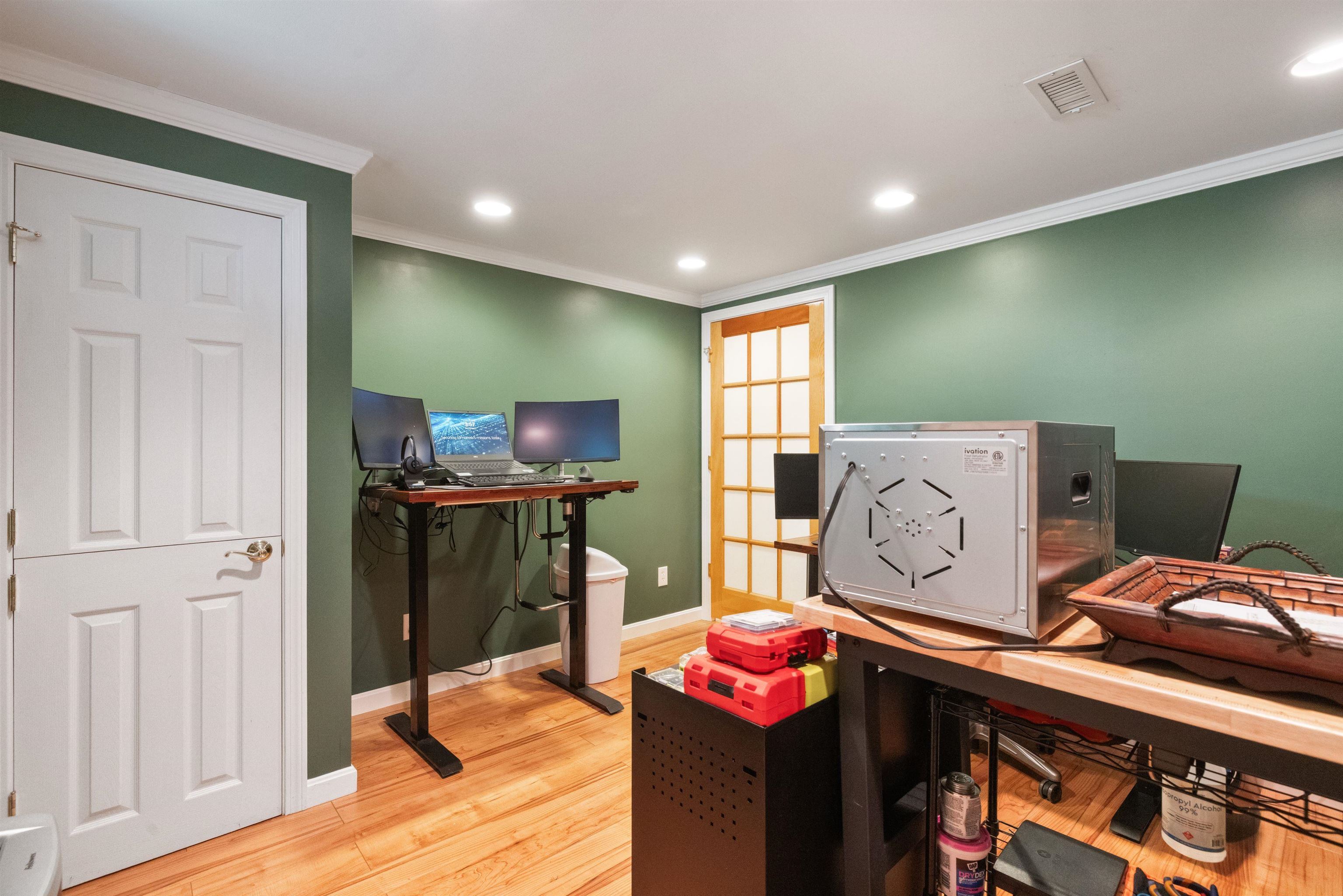 20 Summit Road Bedford, NH 03110 - Photo 41 of 45 Gallery Image 41