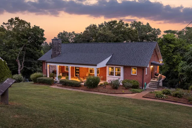 $525,000 | 701 South Crest Road, Chattanooga, TN 37404