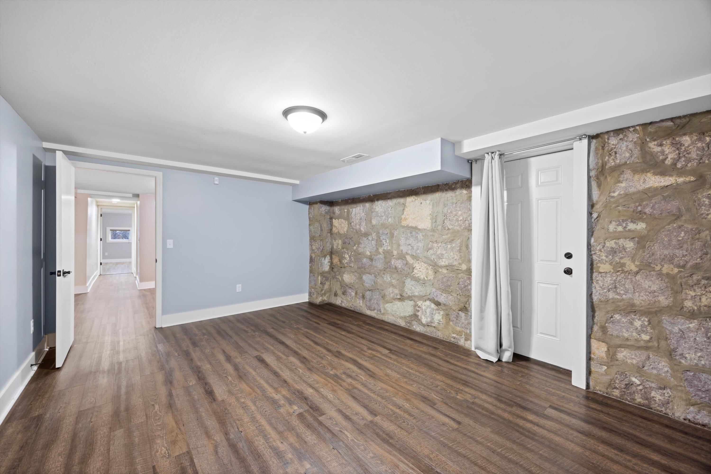 701 South Crest Road Chattanooga, TN 37404 - Photo 37 of 61 30-090A7127