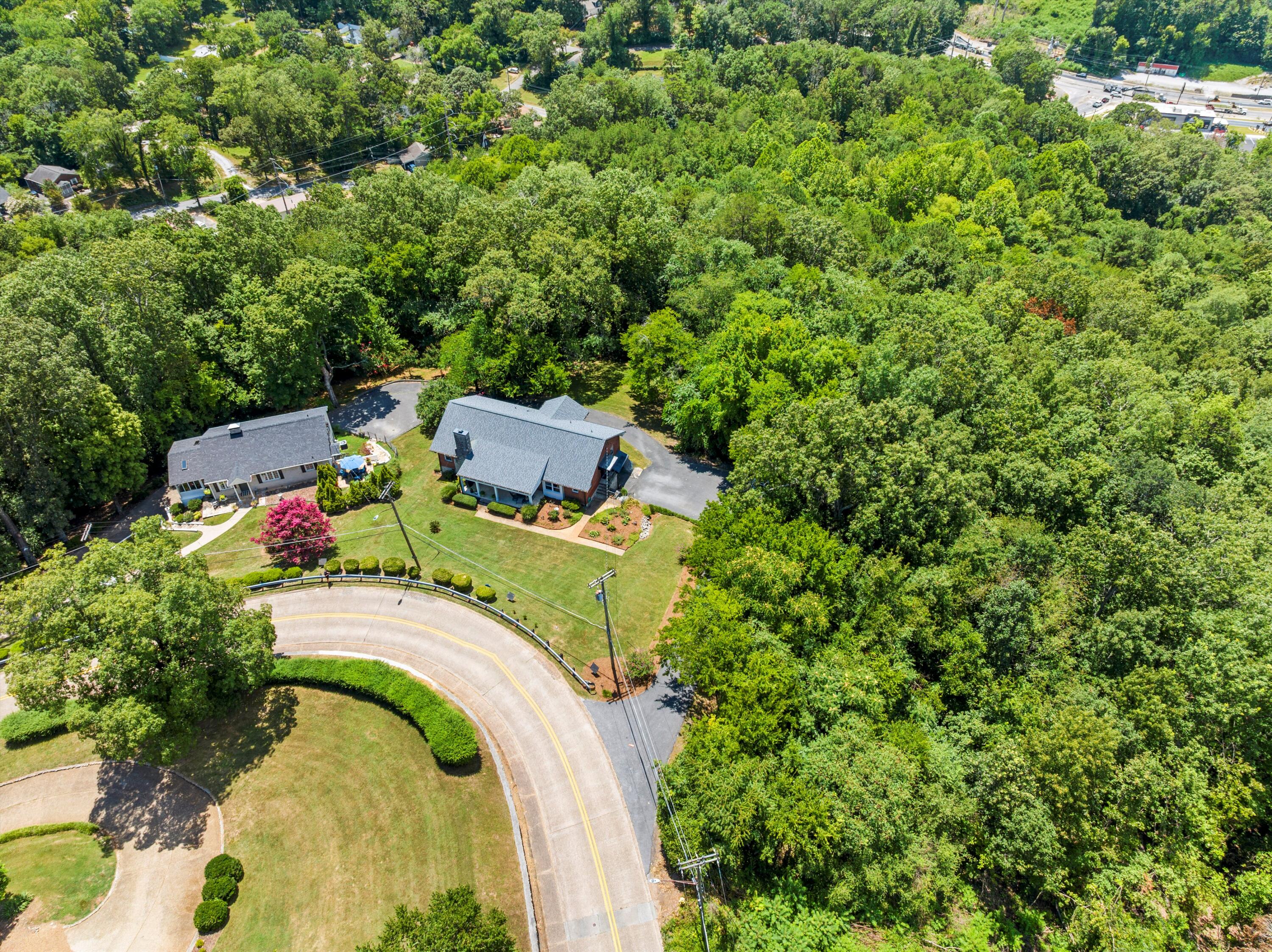 701 South Crest Road Chattanooga, TN 37404 - Photo 57 of 61 27-DJI_20250717131544_0737_D