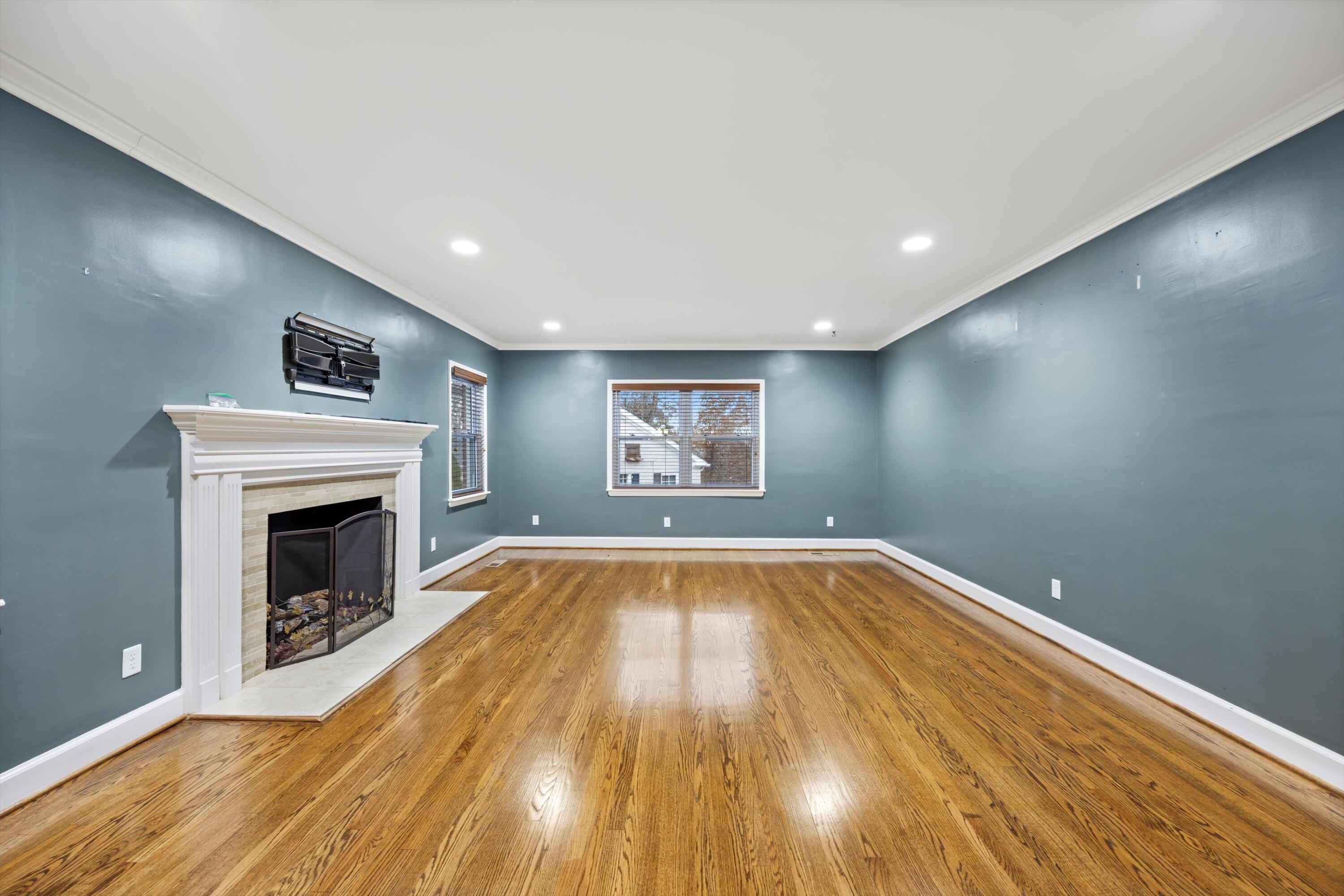 701 South Crest Road Chattanooga, TN 37404 - Photo 8 of 61 01-090A7012