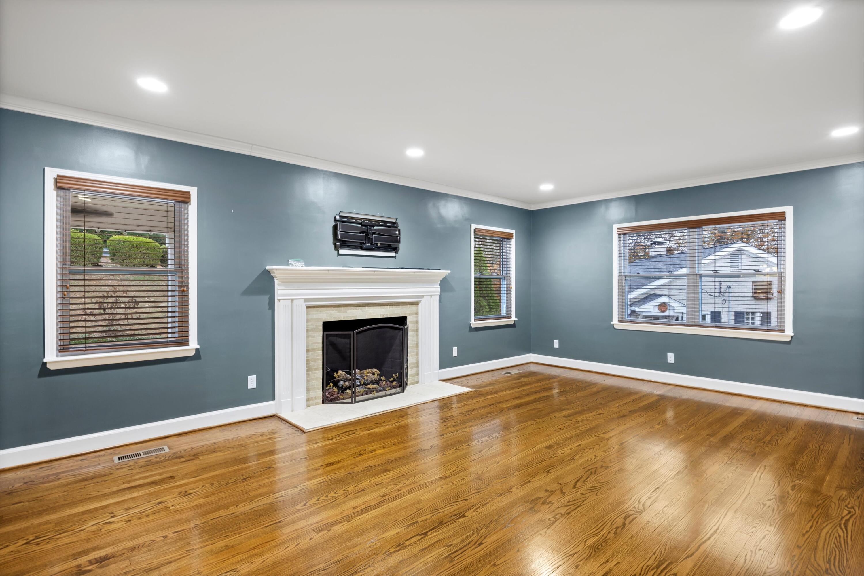 701 South Crest Road Chattanooga, TN 37404 - Photo 10 of 61 03-090A7017