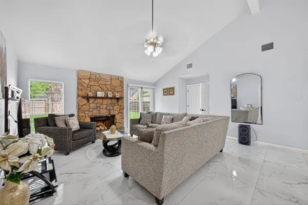 $2,250 | 14310 Royal Hill Drive, Houston, TX 77083