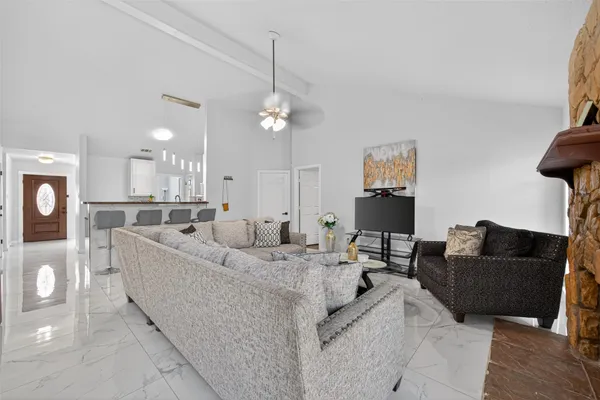 $2,250 | 14310 Royal Hill Drive, Houston, TX 77083