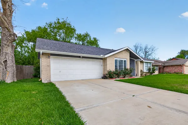 $2,250 | 14310 Royal Hill Drive, Houston, TX 77083