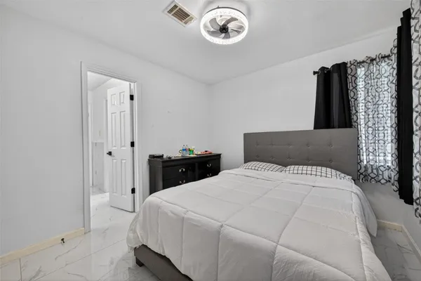 $2,250 | 14310 Royal Hill Drive, Houston, TX 77083