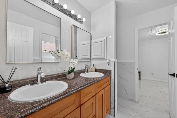 $2,250 | 14310 Royal Hill Drive, Houston, TX 77083