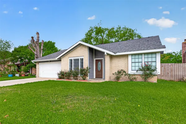 $2,250 | 14310 Royal Hill Drive, Houston, TX 77083