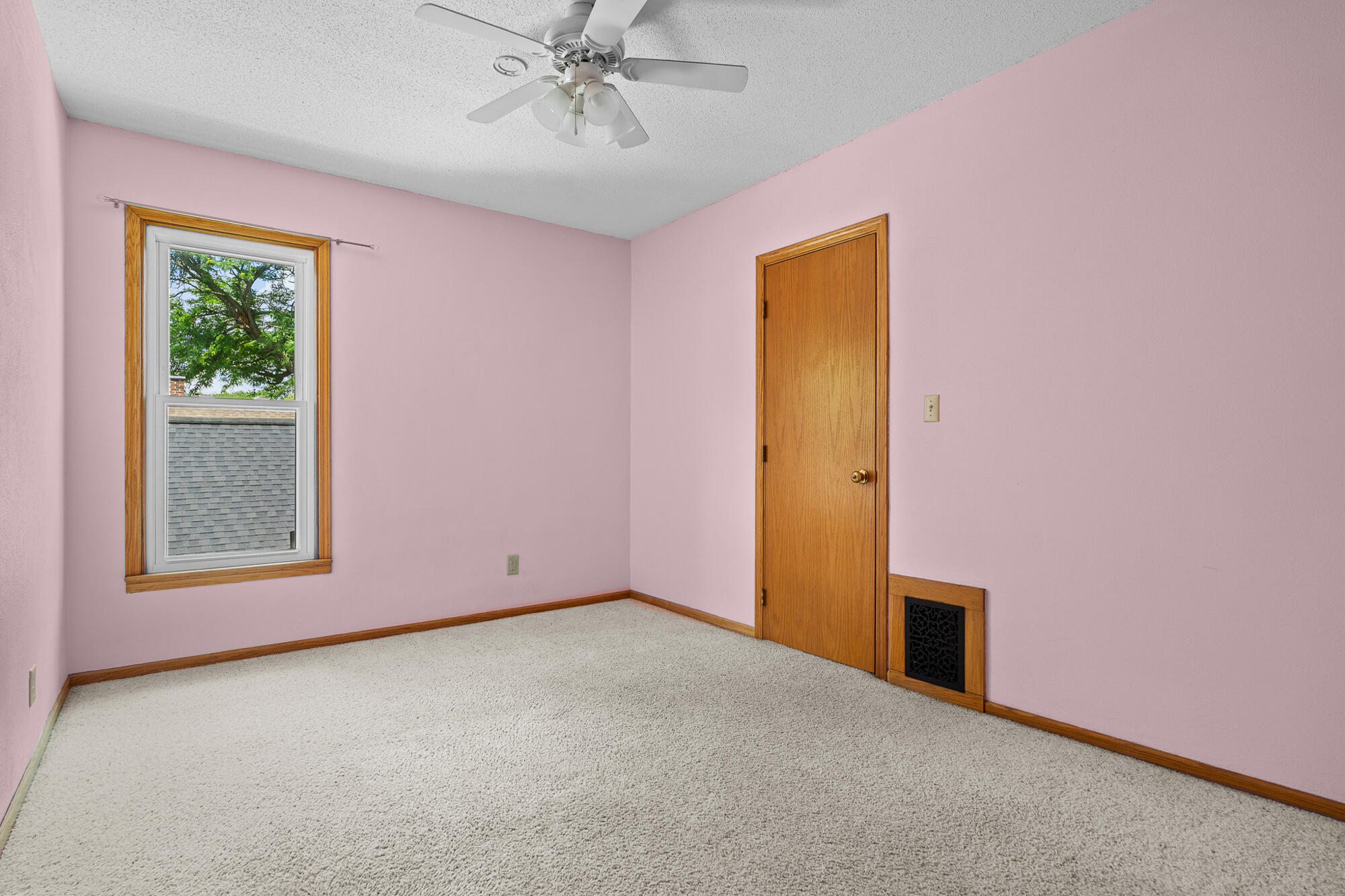 2005 State Street La Crosse, WI 54601 - Photo 30 of 44 30_dsc02082