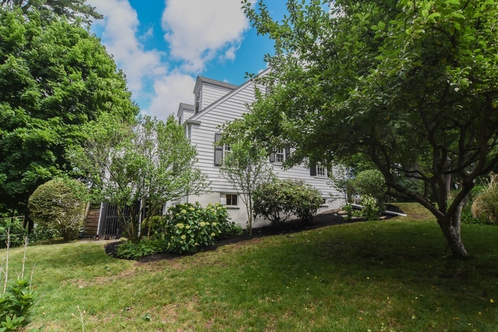 24 Bellevue Road Stoneham, MA 02180 - Photo 34 of 40