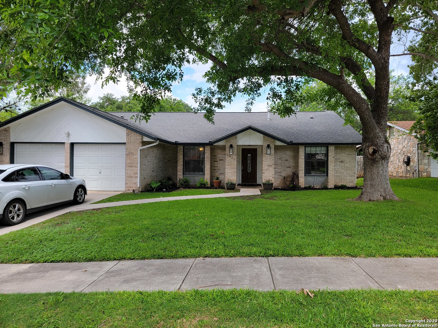 7323 Crownpiece Street, San Antonio, TX 78240 Compass