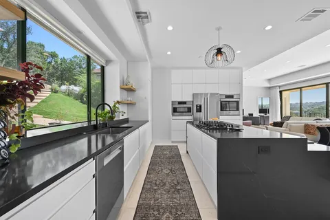 $4,125,000 | 405 Barrett Lane, Austin, TX 78733