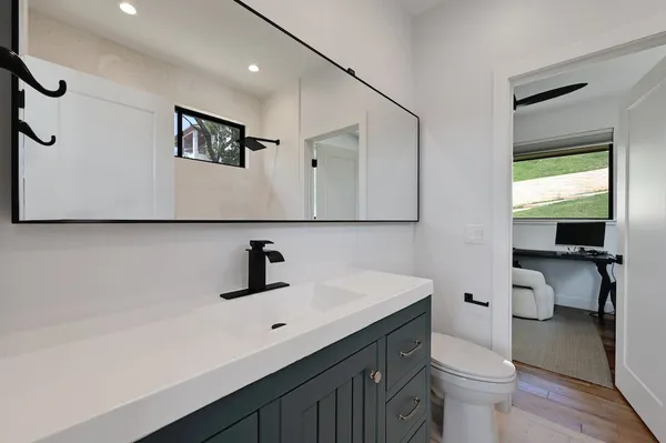 $4,350,000 | 405 Barrett Lane, Austin, TX 78733