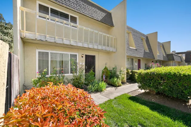 $314,900 | 736 West Lincoln Avenue, Unit 138, Woodland, CA 95695