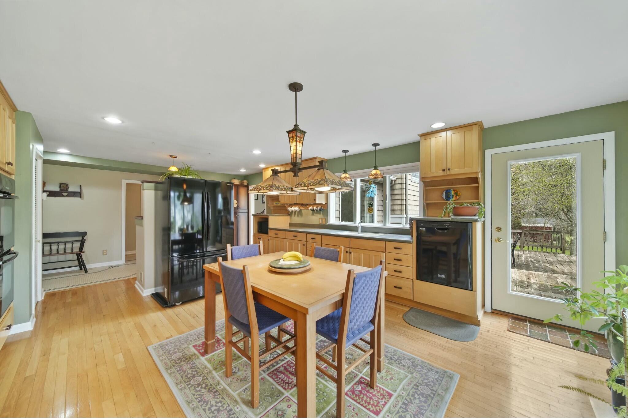3811 Midberry Road Jackson, MI 49203 - Photo 13 of 48 Eat-In Kitchen