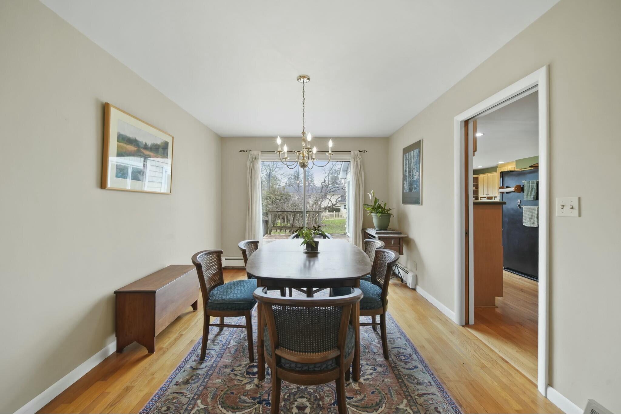 3811 Midberry Road Jackson, MI 49203 - Photo 14 of 48 Formal Dining Area