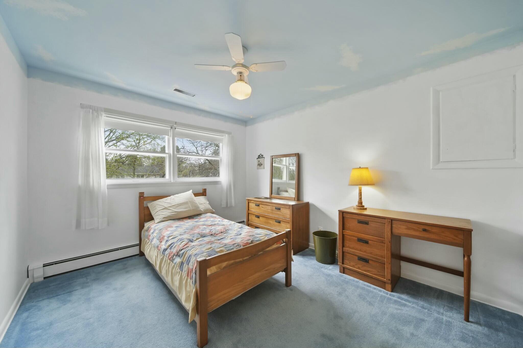3811 Midberry Road Jackson, MI 49203 - Photo 26 of 48 Upper Bedroom #4