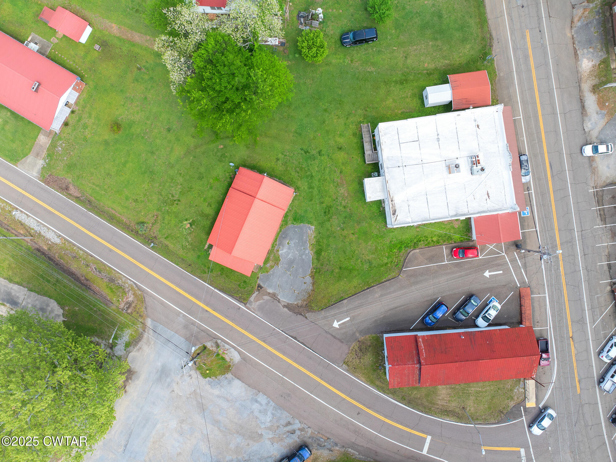 4555 Henderson Road Sardis, TN 38371 - Photo 16 of 19 view of an outdoor space
