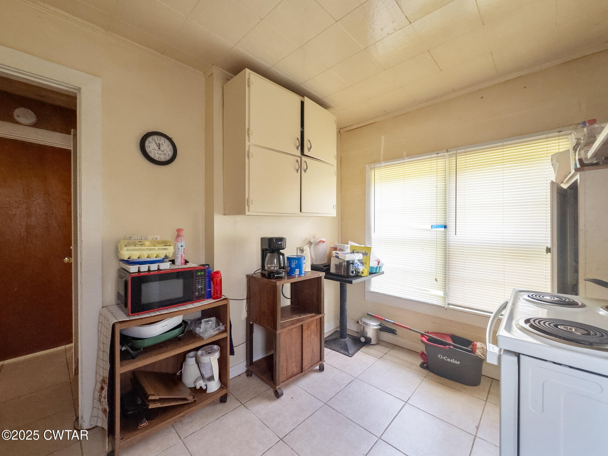 4555 Henderson Road Sardis, TN 38371 - Photo 7 of 19 a view of workspace with furniture and window