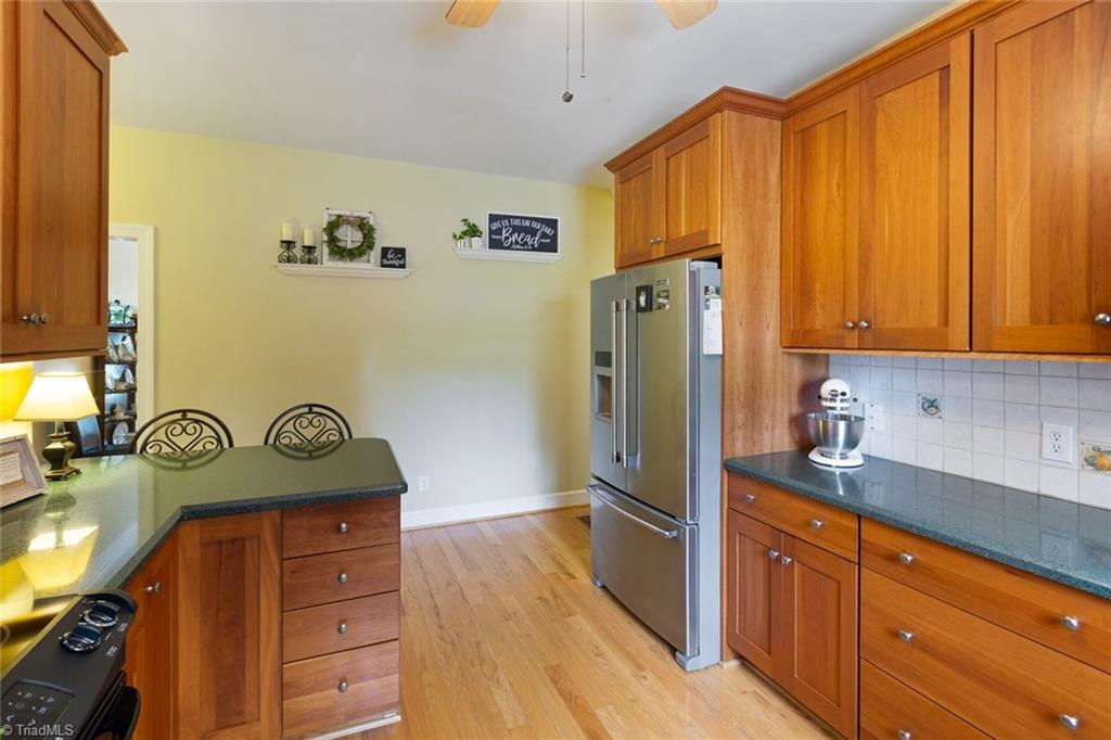 1239 Gatehouse Road High Point, NC 27262 - Photo 11 of 30 Gallery Image 11