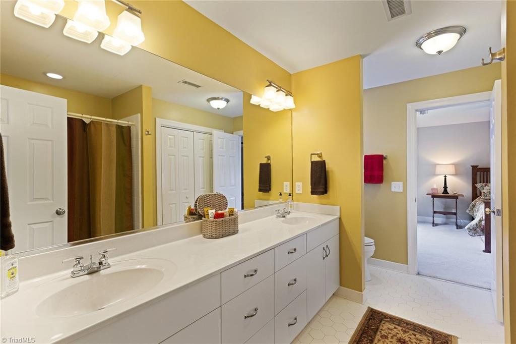 1239 Gatehouse Road High Point, NC 27262 - Photo 22 of 30 Gallery Image 22
