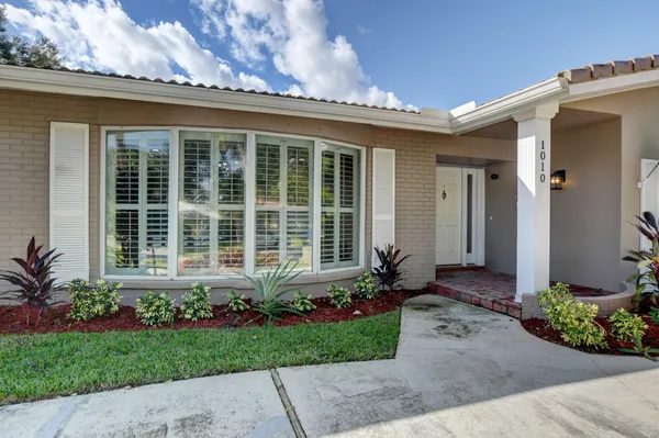 $6,700 | 1010 Southwest 1st Street, Boca Raton, FL 33486