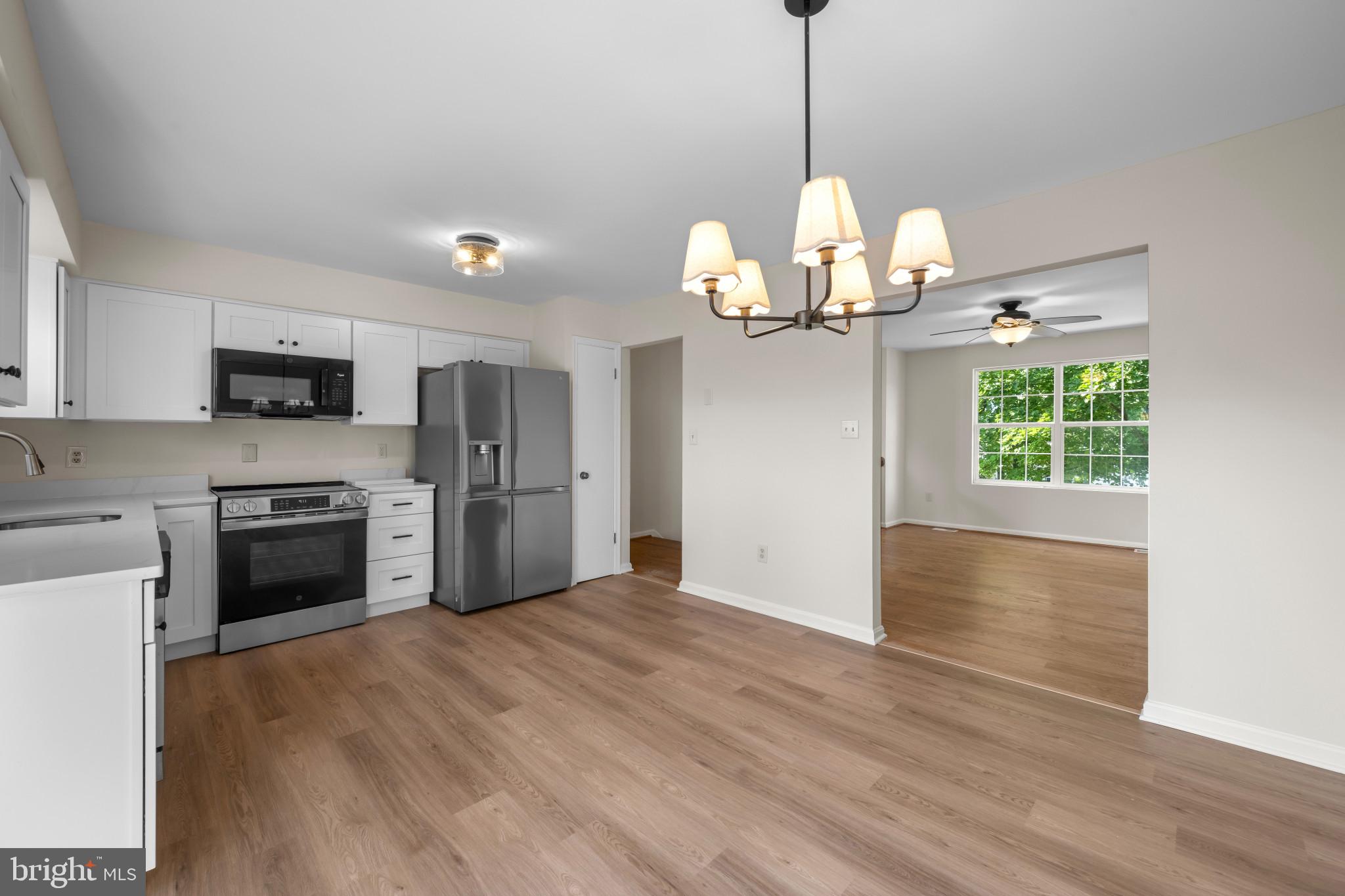 Kitchen / Breakfast Area