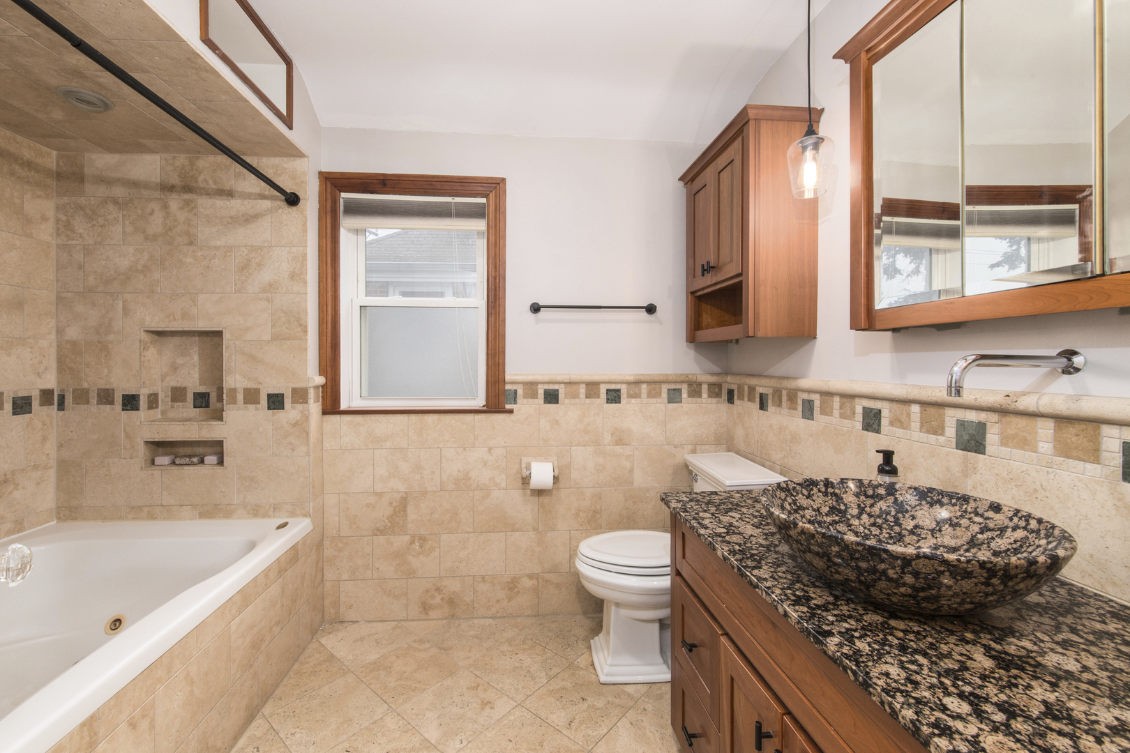 904 Harrison Street Park Ridge, IL 60068 - Photo 13 of 20 a bathroom with a sink a toilet and bathtub
