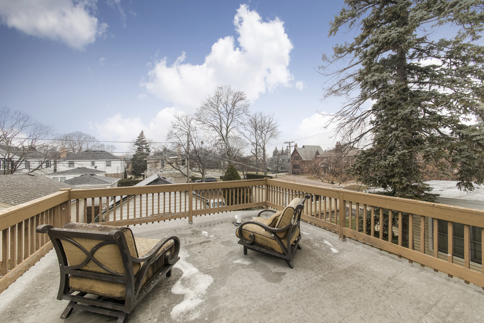 904 Harrison Street Park Ridge, IL 60068 - Photo 15 of 20 a view of a terrace with sitting area