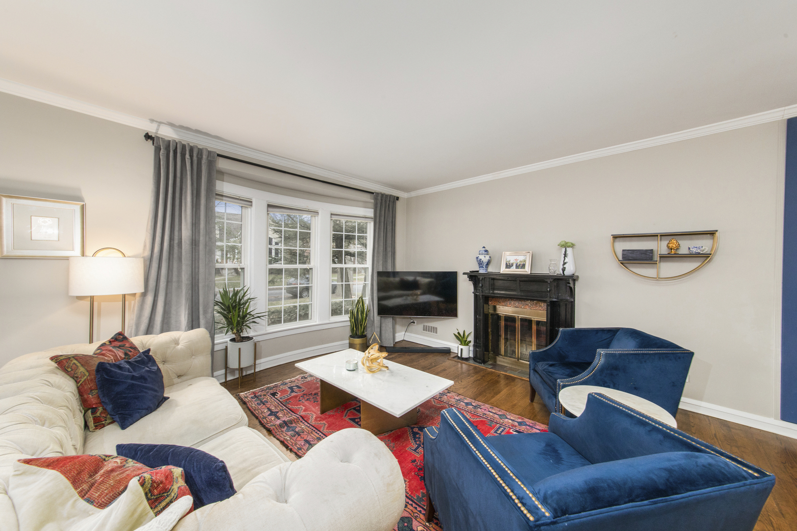 904 Harrison Street Park Ridge, IL 60068 - Photo 3 of 20 a living room with furniture and a large window